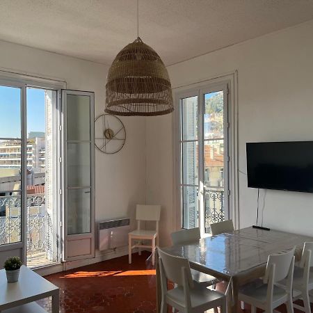 Appartement Hyeres - Centre Ville 3 Chambres 6 Personnes 4Eme Etage Escalier - Sebastien Claire Exteriér fotografie