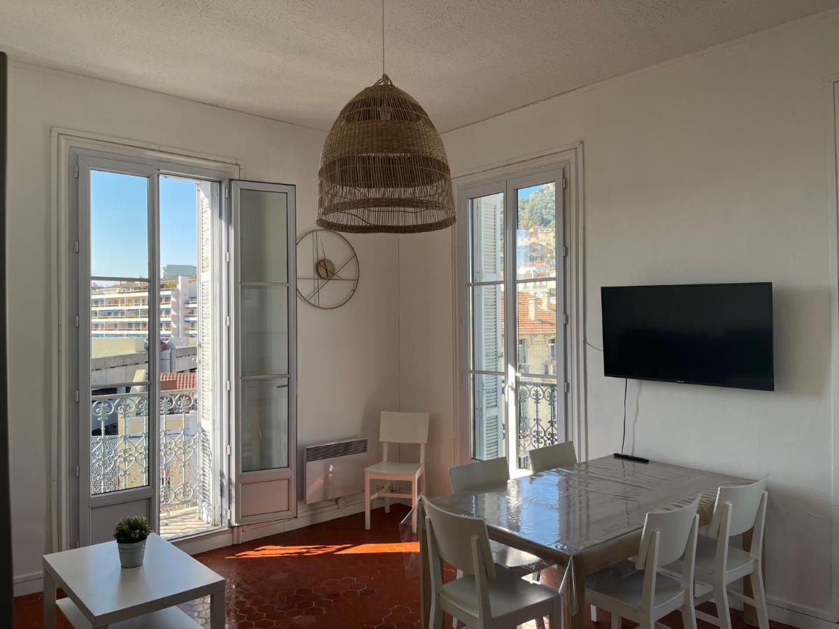 Appartement Hyeres - Centre Ville 3 Chambres 6 Personnes 4Eme Etage Escalier - Sebastien Claire Exteriér fotografie