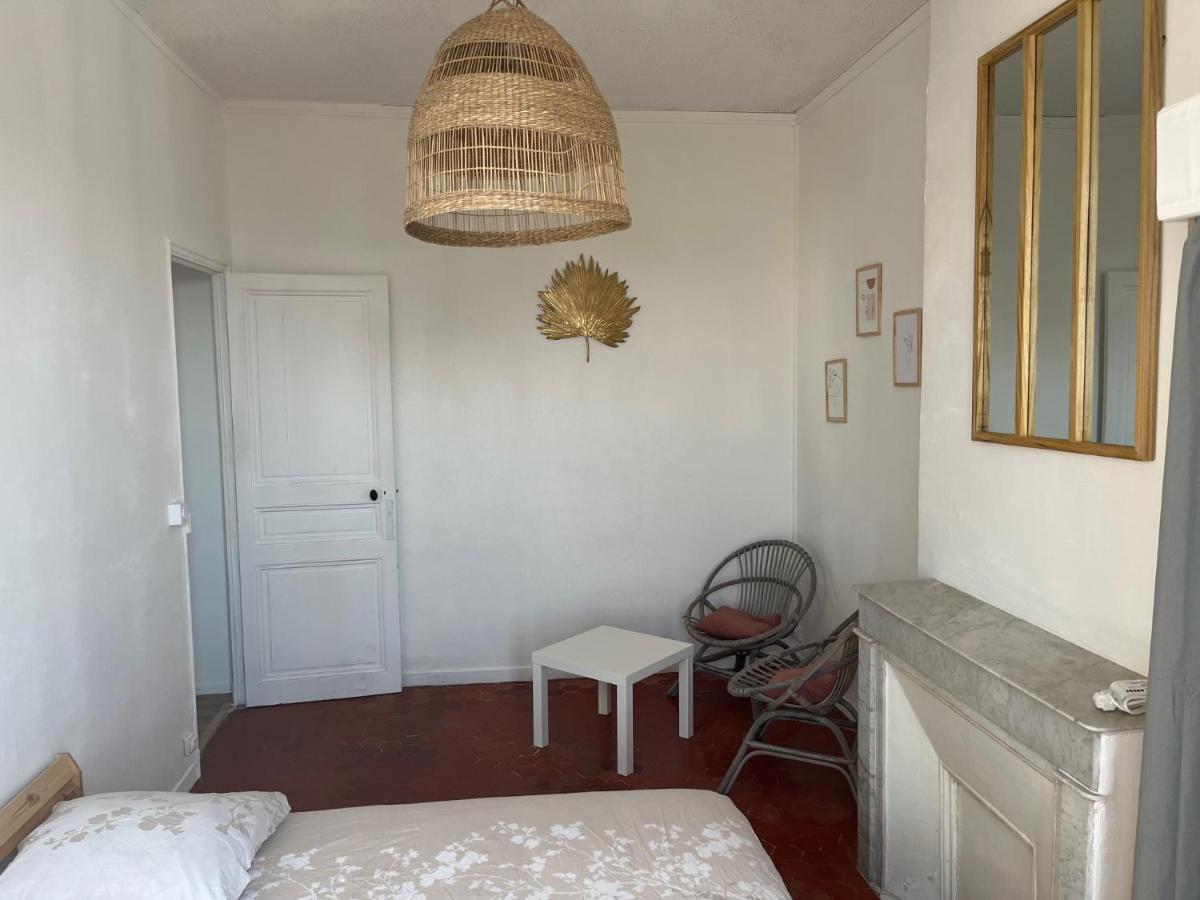 Appartement Hyeres - Centre Ville 3 Chambres 6 Personnes 4Eme Etage Escalier - Sebastien Claire Exteriér fotografie
